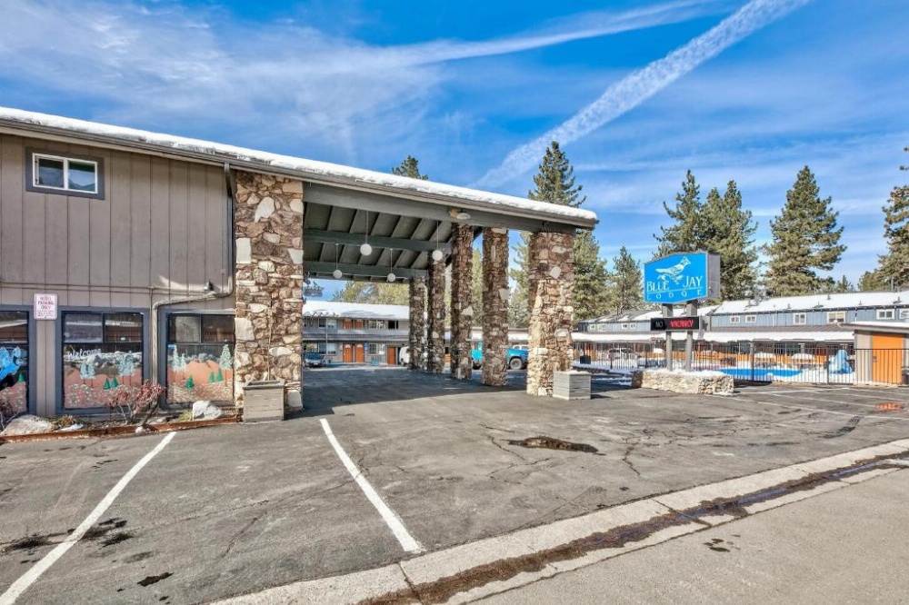 Blue Jay Lodge Image 14