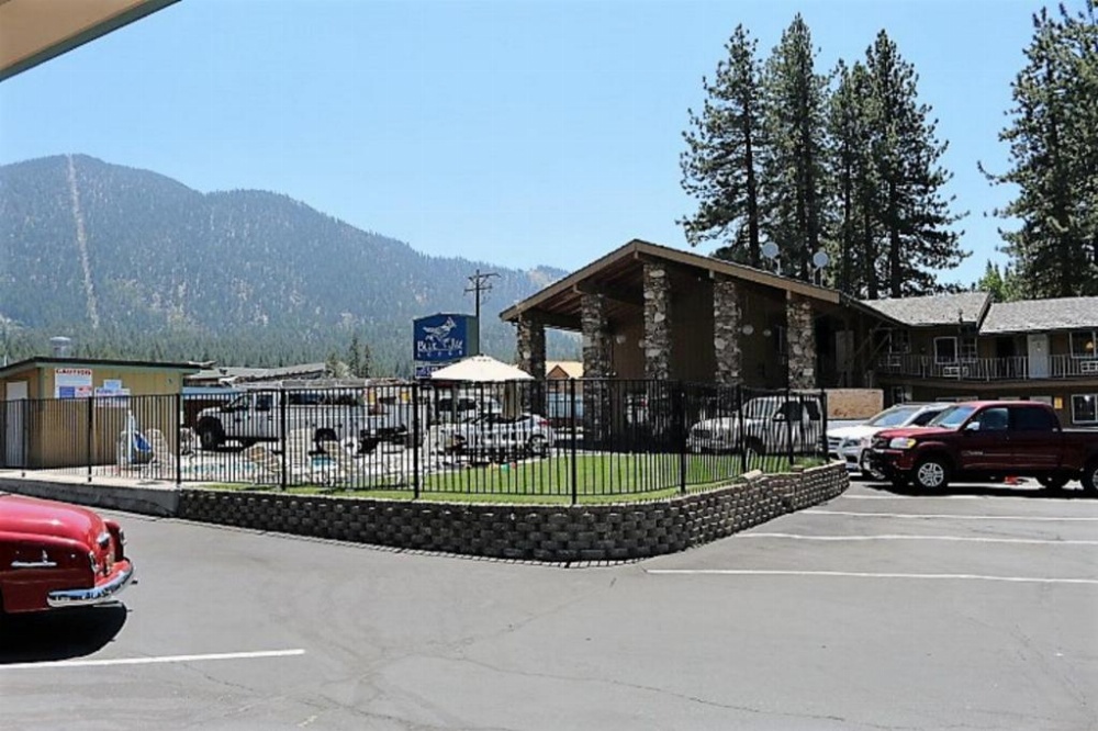 Blue Jay Lodge Image 23